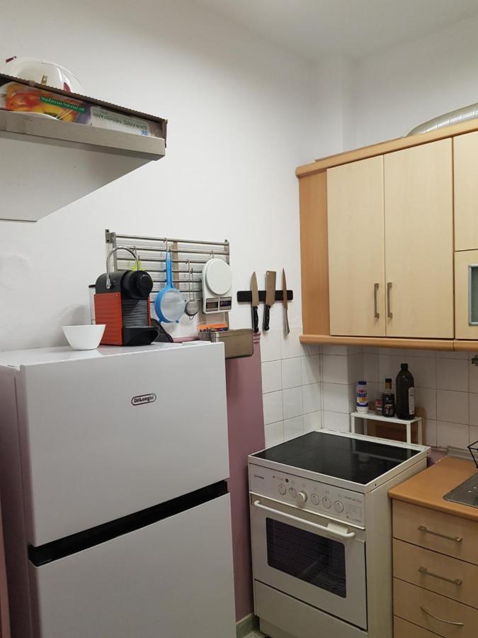 Quiet City Centre Apartment With Large Balcony Солун Екстериор снимка